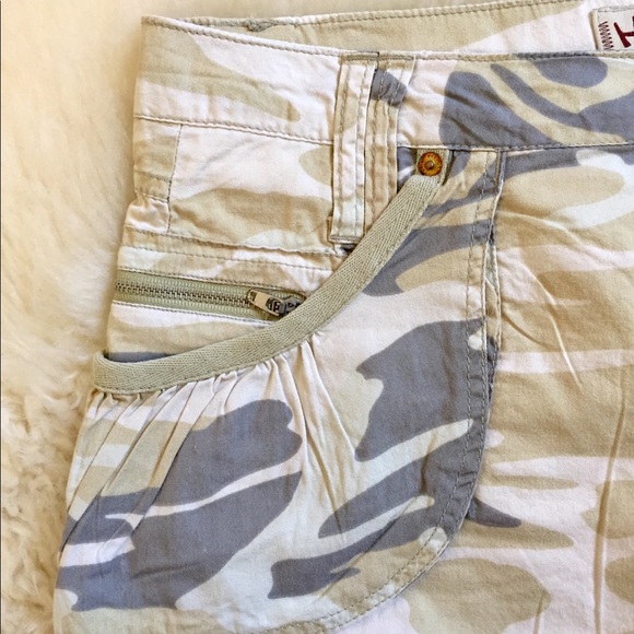 Hint Jeans Camo Mini Skirt - Picture 4 of 6